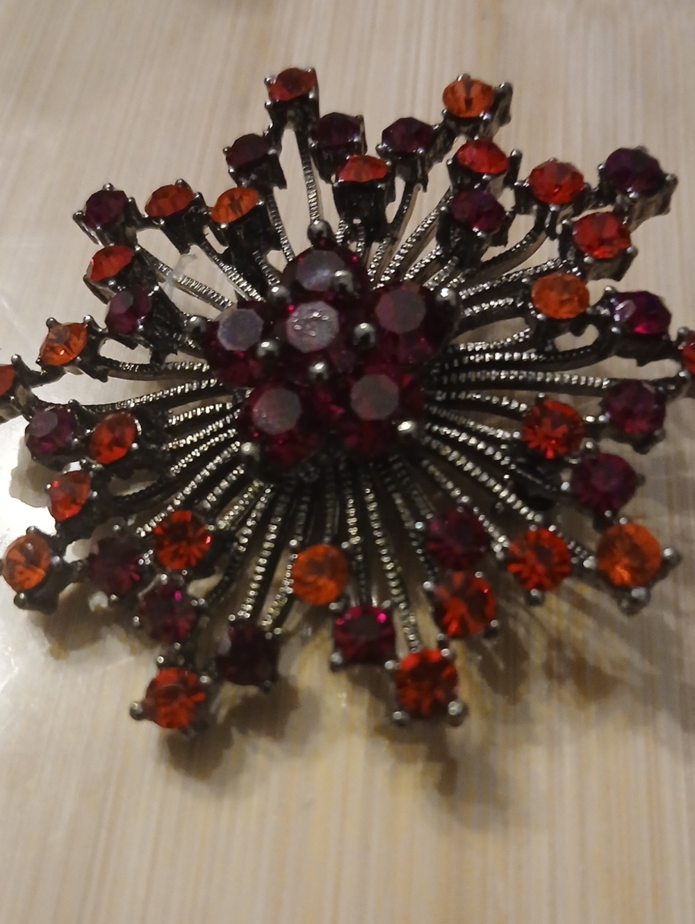 Vintage High End Amber & Black Rhinestones Layered Gold Tone Brooch Pin 1960